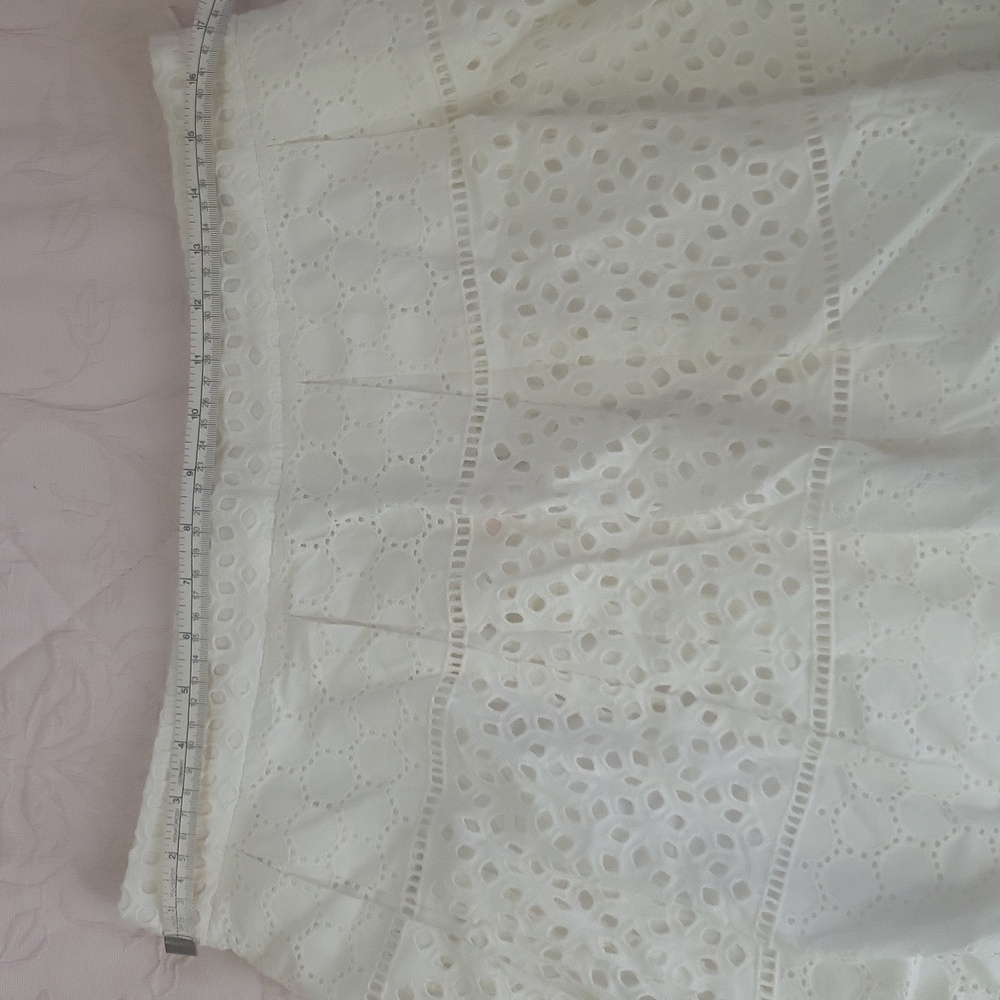 Beautiful Banana Republic Skirt - Picture 3 of 6